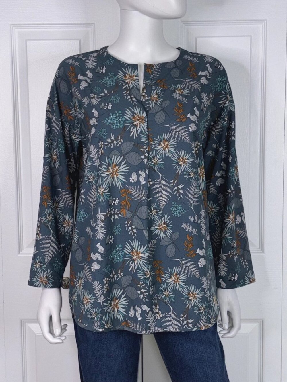 INDYEVA women's floral blouse medium  LIKE NEW